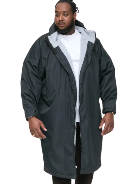 Musta changing robe takki