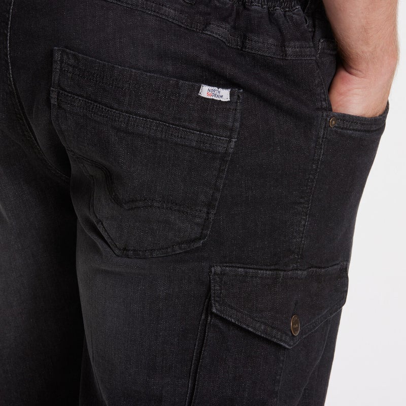 Mustat farkkushortsit