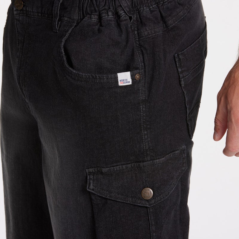 Mustat farkkushortsit