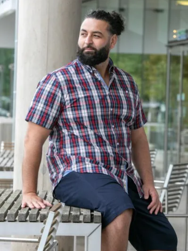 Ruudullinen kauluspaita